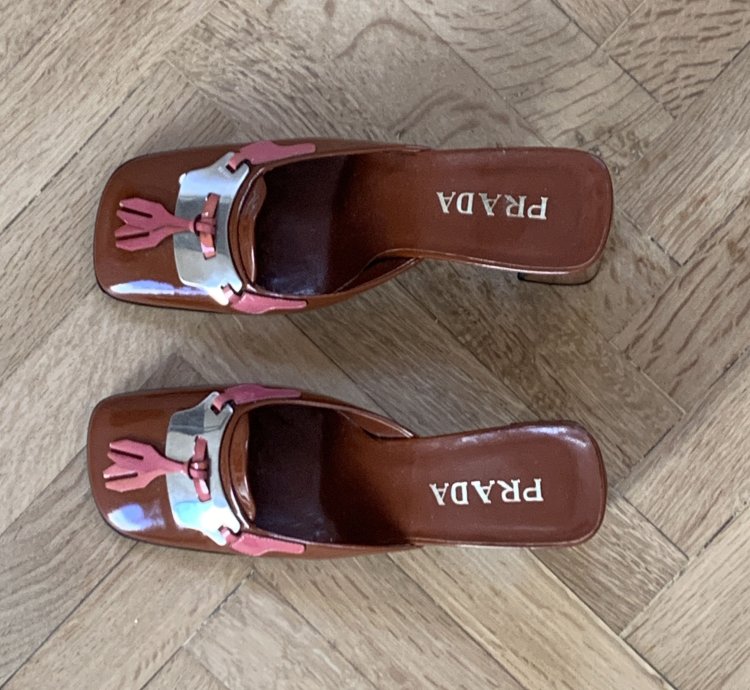 1999 Vintage Prada Heels