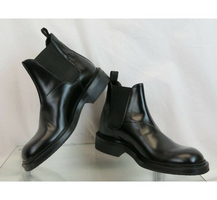 2te156 Black Polished Leather Chelsea Ankle Boots 7 Us 8