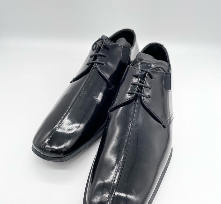 70 Off Prada Black Leather Casual Shoes