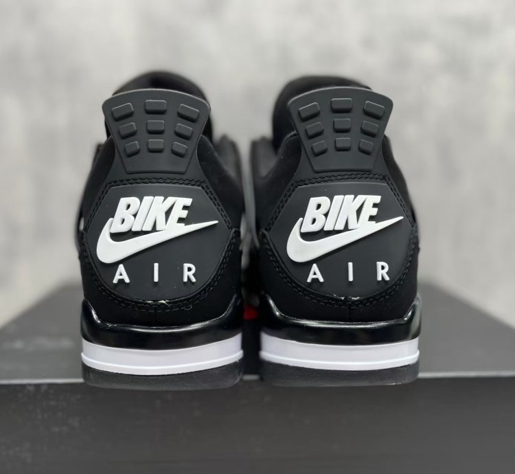 Nigel Sylvester - Jordan 4 Black White