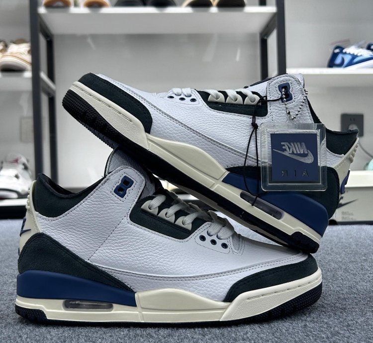 Air Jordan 3 Retro Og Sp A Ma Maniére Diffused Blue