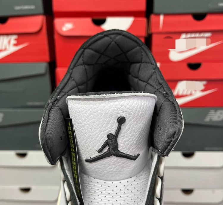 Air Jordan 3 Retro Og Sp A Ma Maniére Diffused Blue