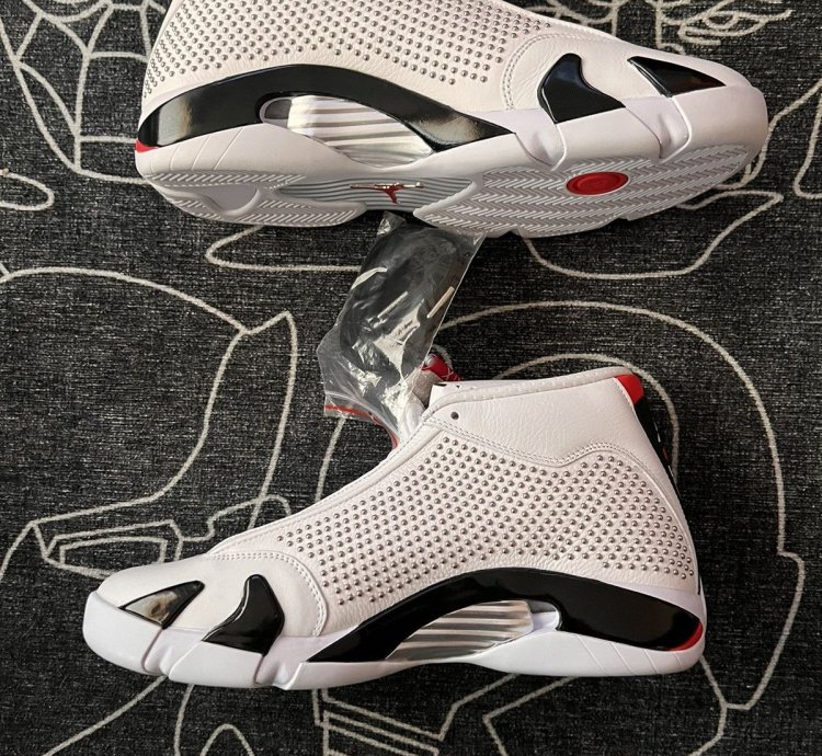 Air Jordan 14 Retro Supreme 2019 Size 12 Ds