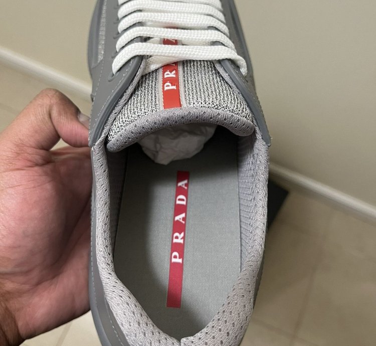 America Cup Soft Rubber Sneaker Sz 43