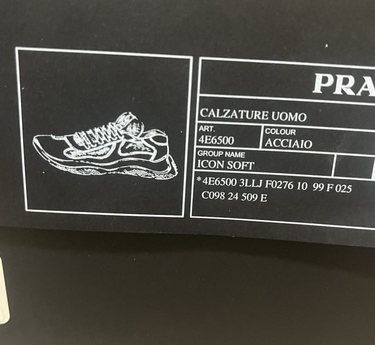 America Cup Soft Rubber Sneaker Sz 43