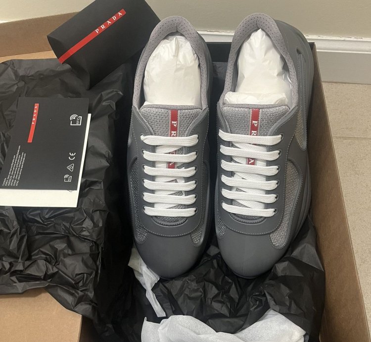 America Cup Soft Rubber Sneaker Sz 43