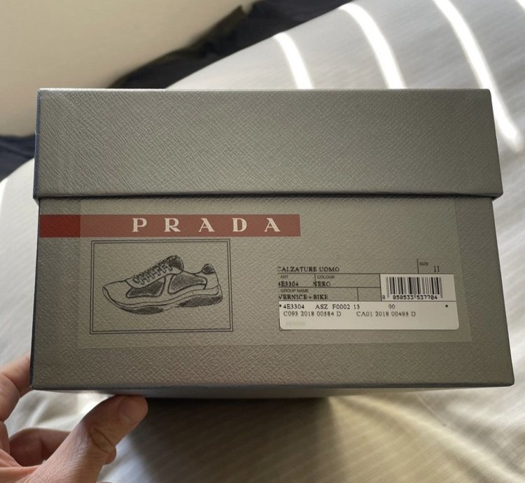 Americas Cup Sneakers