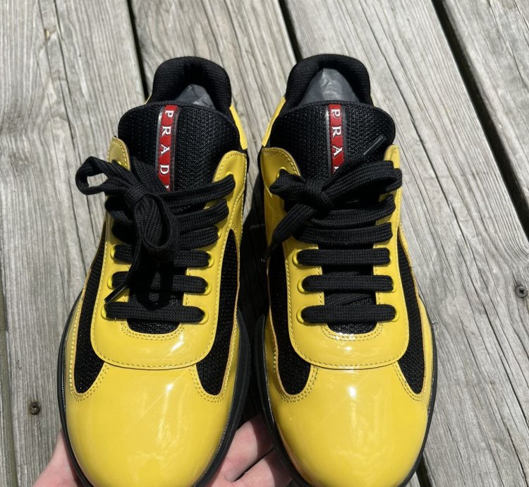 Americas Cup Yellow Patent Size 9 5