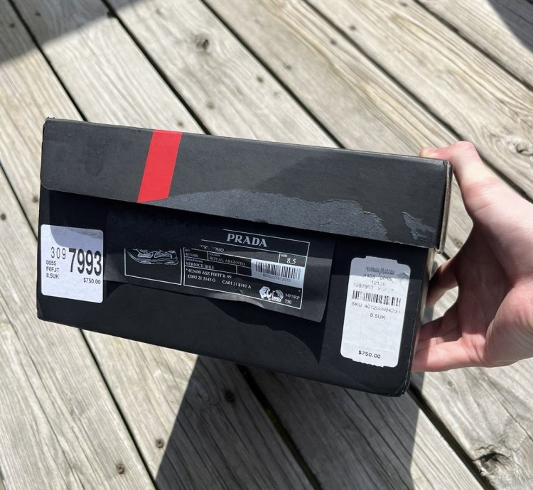 Americas Cup Yellow Patent Size 9 5