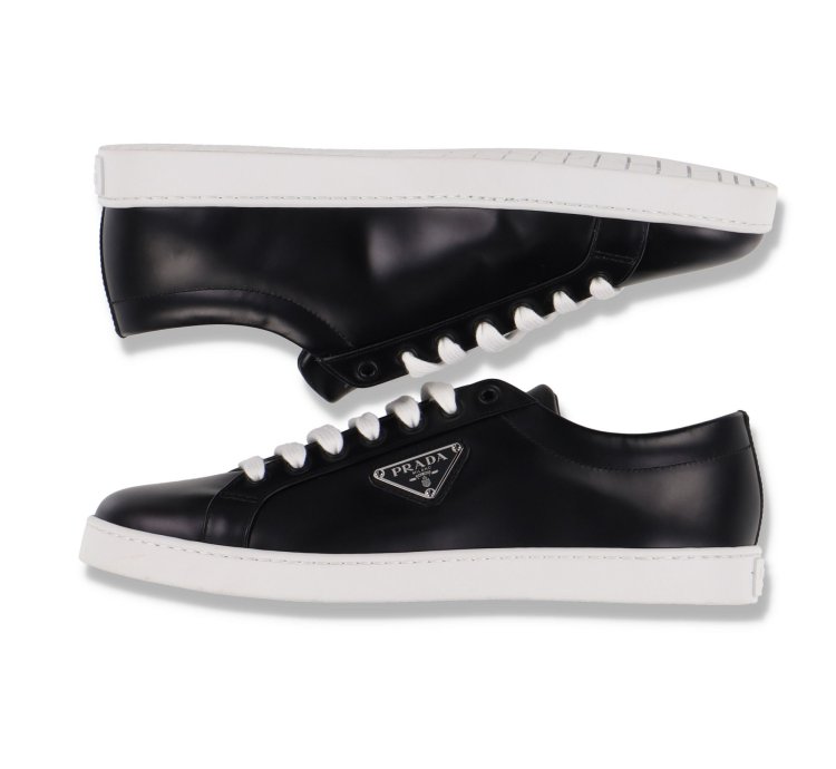 Black Leather Logo Plaque Trainers
