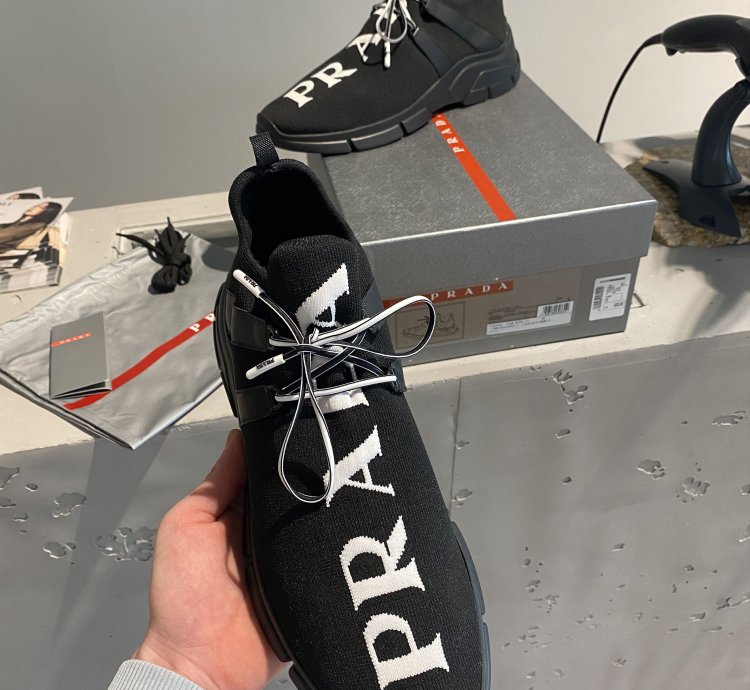 Bnwt Prada Knit Low Top Sneaker