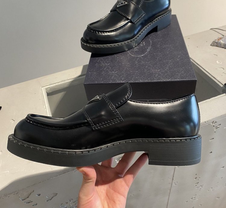 Bnwt Prada Leather Loafers