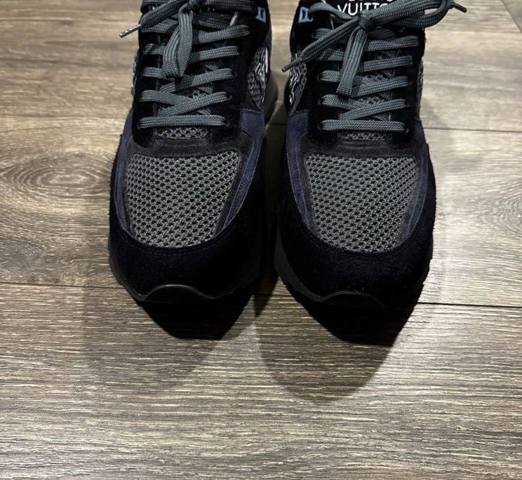 Brand New Louis Vuitton Runaway Sneakers