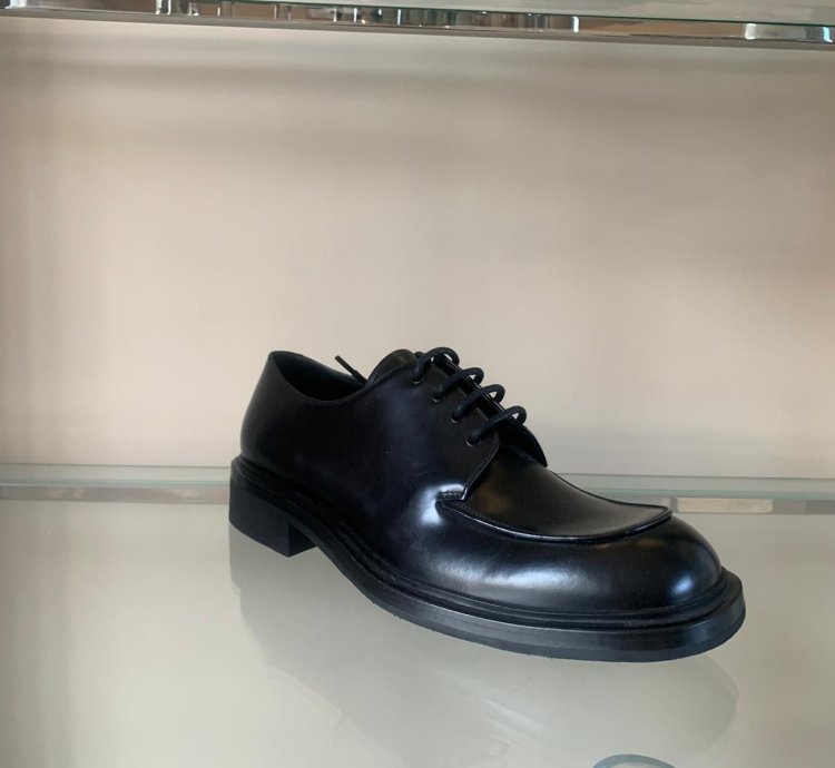 Brushed Leather Derby In Black