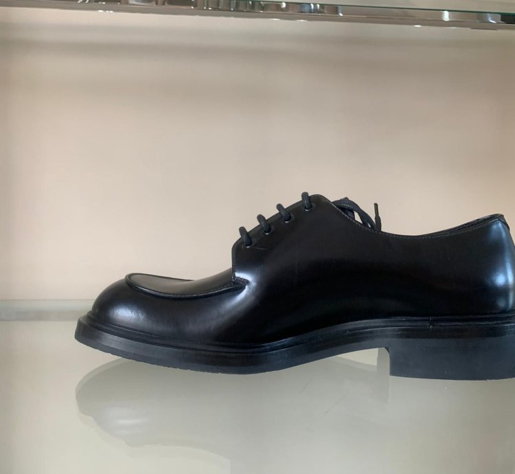 Brushed Leather Derby In Black