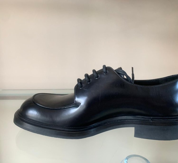 Brushed Leather Derby In Black