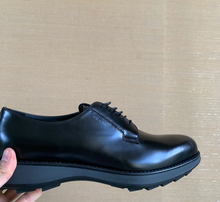 Brushed Leather Derby Shoes