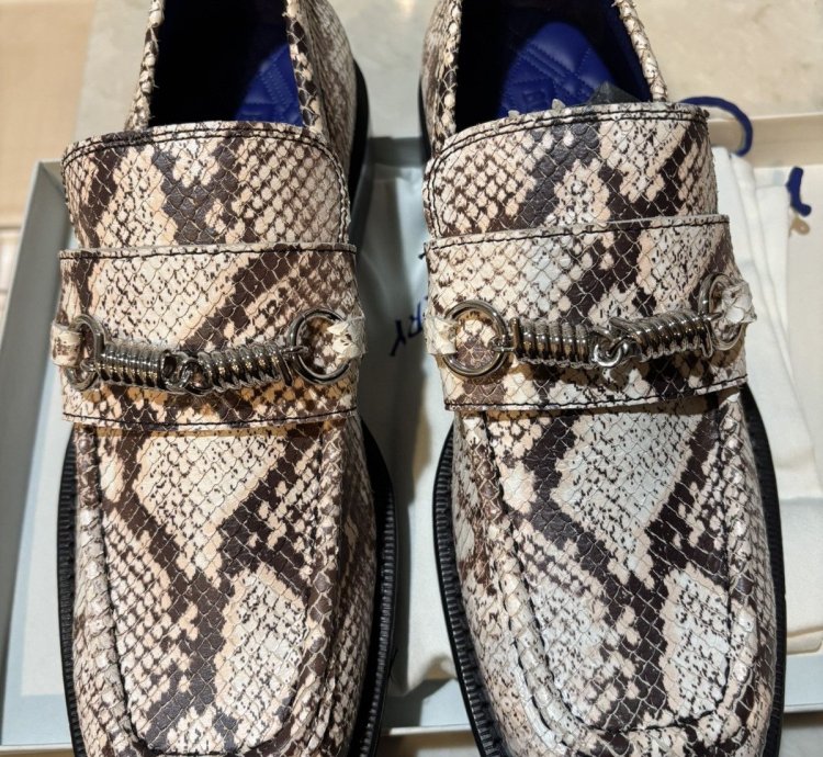 Burberry New Loader Snakeskin 2024 Collection Size 41 5 9us