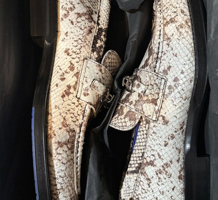 Burberry New Loader Snakeskin 2024 Collection Size 41 5 9us