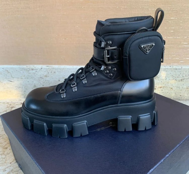 Combat Pocket Logo Boots