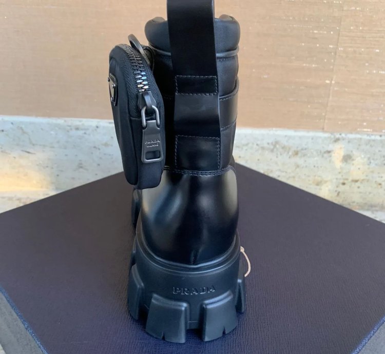 Combat Pocket Logo Boots