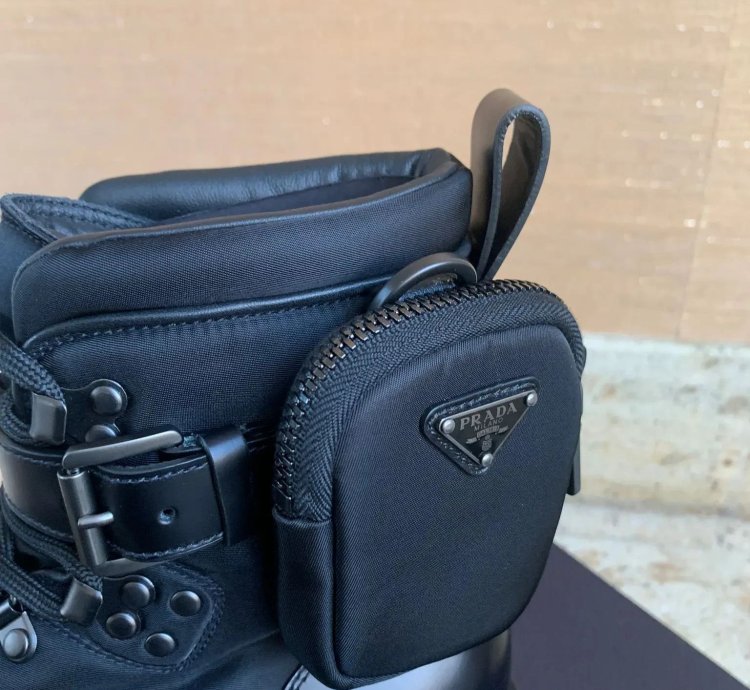 Combat Pocket Logo Boots
