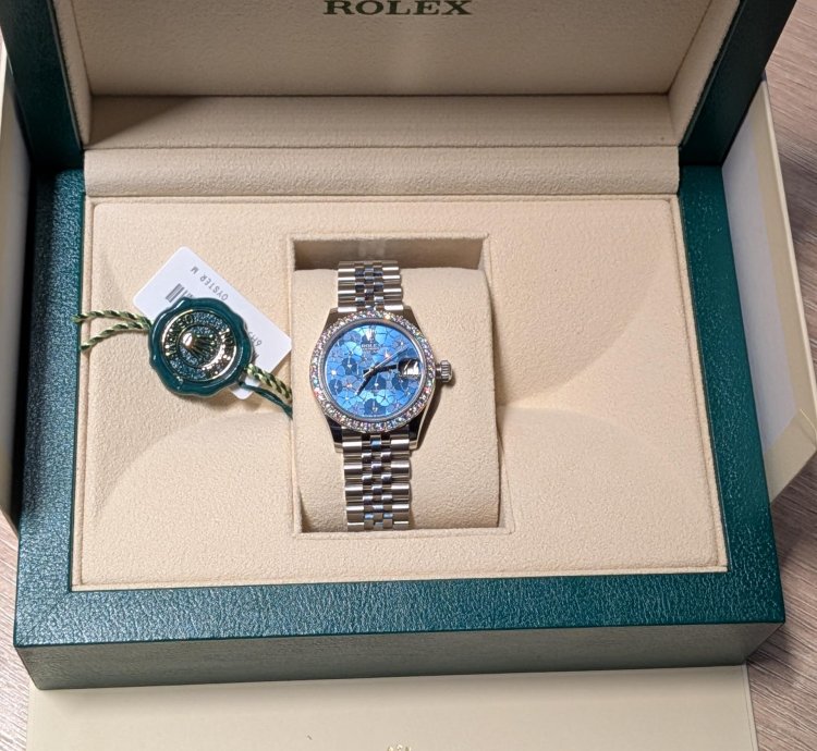 Rolex Datejust 31 Azurro With Diamonds Bezel Floral Face Gold Steel Jubilee