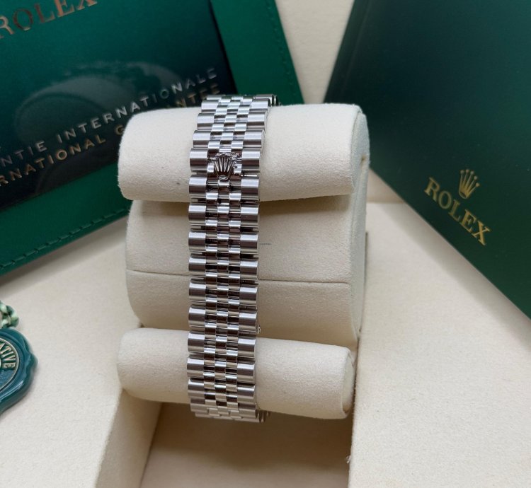 Rolex Datejust 31 Blue Floral Motif Dial Stainless Steel Diamond Bezel Jubilee Bracelet