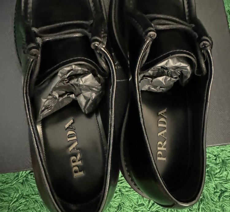 Diapason Opaque Brushed Leather Lace-up Shoes