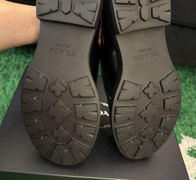 Diapason Opaque Brushed Leather Lace-up Shoes
