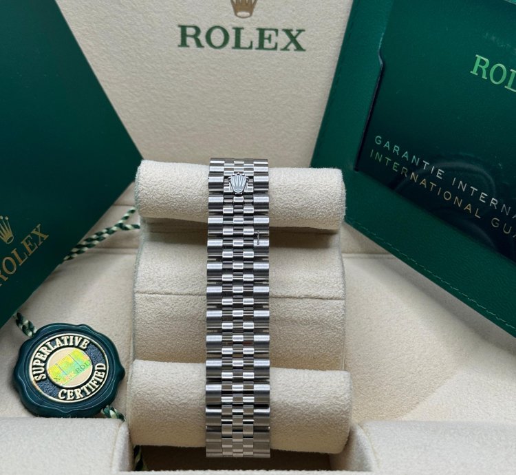 Rolex Datejust 31 New 2023 Blue Floral Scatter Diamond Dial Diamond Bezel Stainless Jubilee