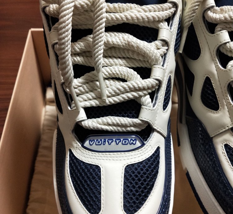 Flower Detail Skate Sneaker