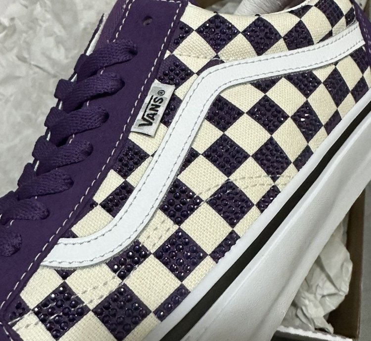Fw22 - Swarovski Vans