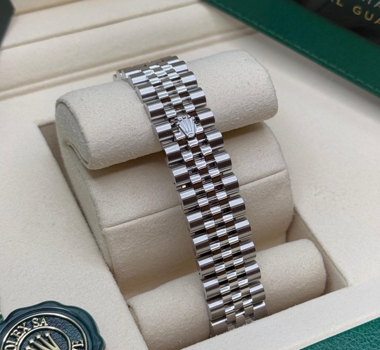 Rolex Datejust 31 New 2025 Blue Floral Diamond Dial Stainless Steel Scattered Diamond Jubilee