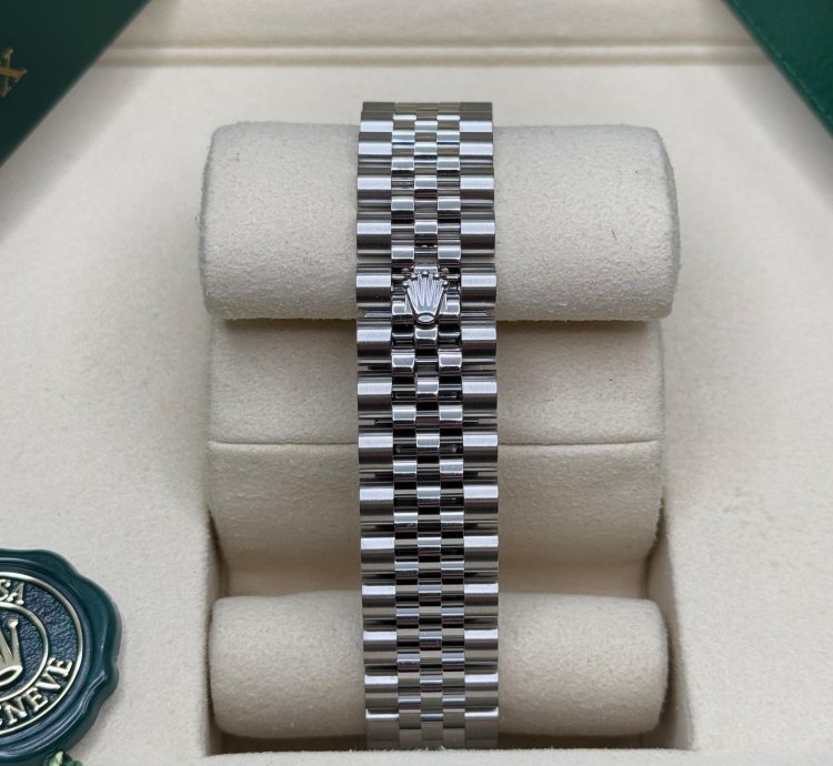 Rolex Datejust 31 New 2025 Blue Floral Diamond Dial Stainless Steel Scattered Diamond Jubilee