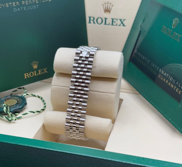 Rolex Datejust 31 New 2025 Blue Roman Dial Diamond Bezel Stainless Steel Jubilee