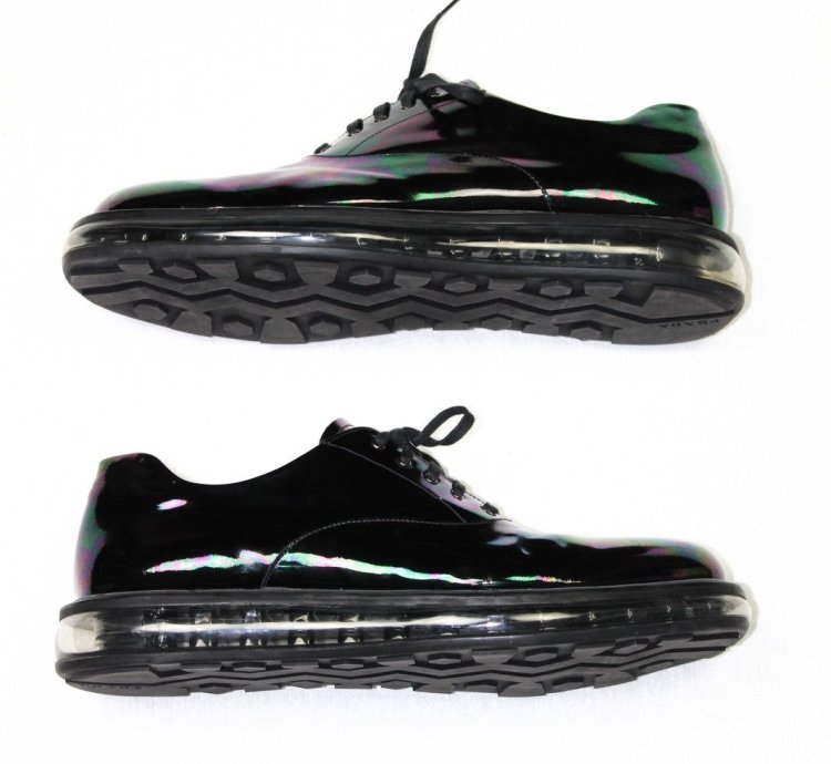 Iridescent Derby