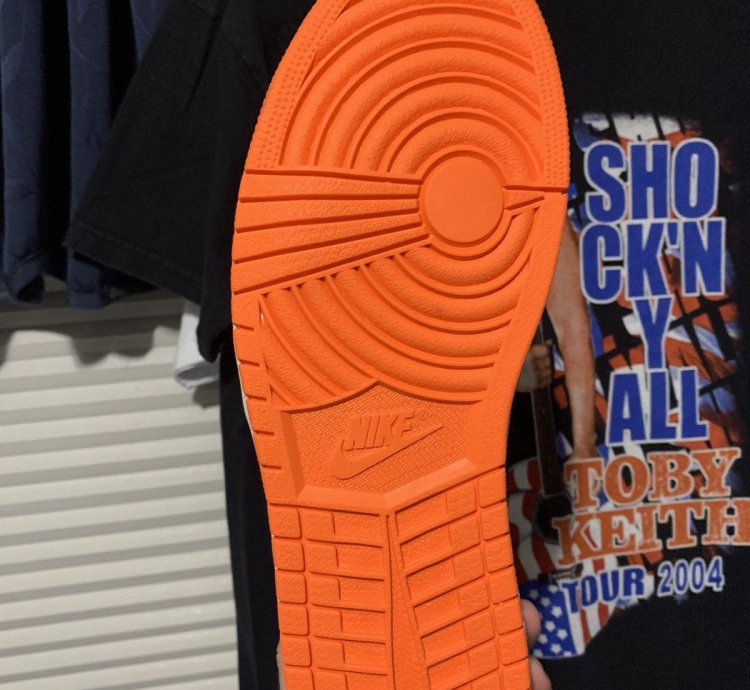 Jordan 1 High Electro Orange