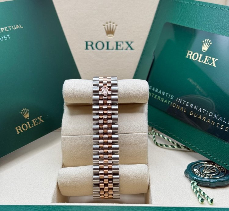 Rolex Datejust 31 New 2025 Silver Diamond Dial Two Tone Rose Gold Diamond Bezel Jubilee