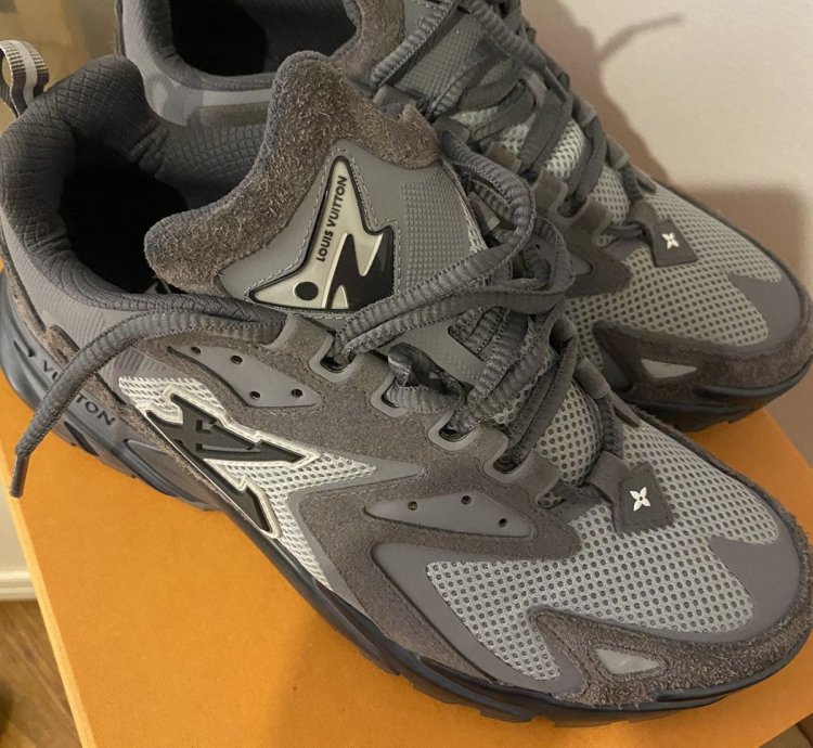 Last Drop Louis Vuitton Tativ Sneakers