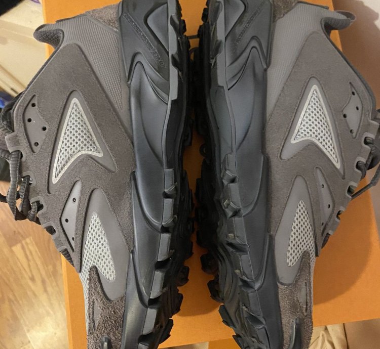 Last Drop Louis Vuitton Tativ Sneakers