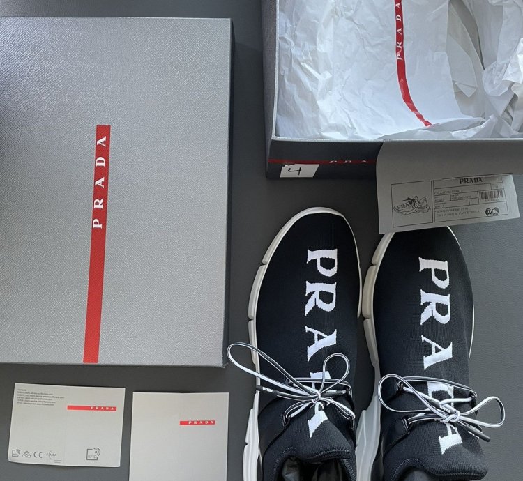Limited Rare Sold Out Brand New Iconic Prada Logo Sneaker