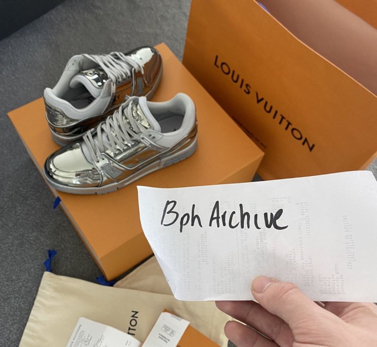 Louis Vuitton Argent Chrome Sneaker
