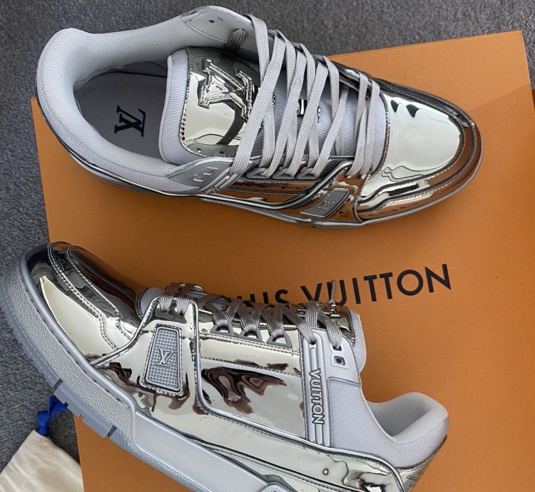Louis Vuitton Argent Chrome Sneaker