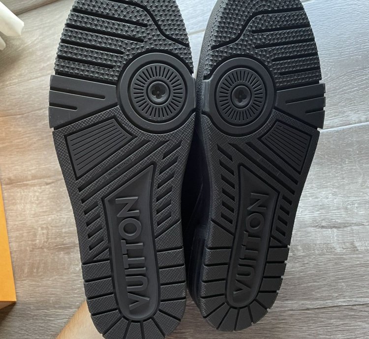 Louis Vuitton Black Leather And Wool Trainer Sneaker