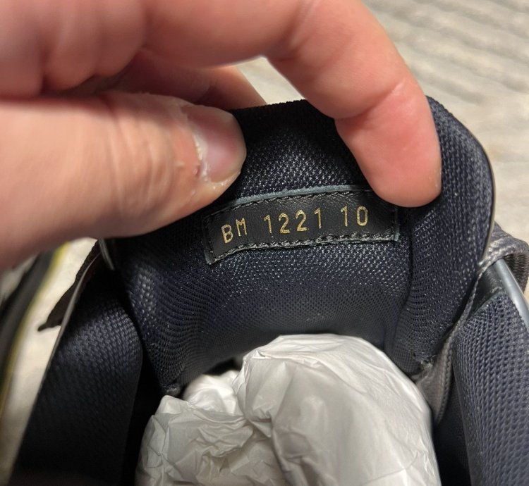 Louis Vuitton Black Yellow Trainer