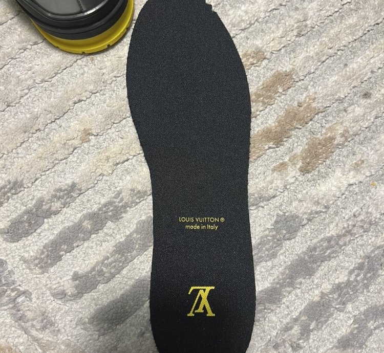 Louis Vuitton Black Yellow Trainer