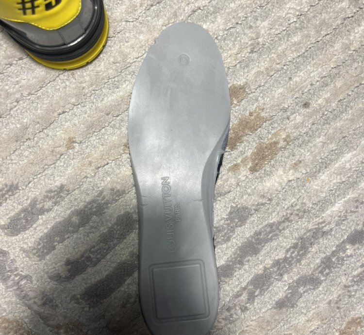 Louis Vuitton Black Yellow Trainer