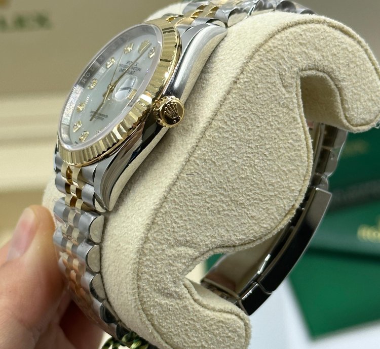 Rolex Datejust 36 126233ngwhite Mother Of Pearl Baguette Diamond Dial Yellow Gold Steel Jubilee