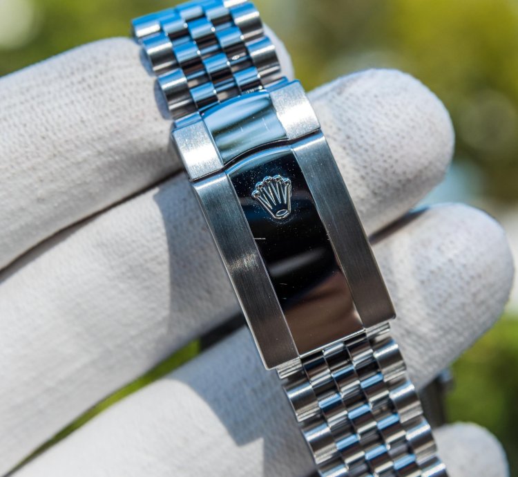 Rolex Datejust 36 126234 - Bright Blue Diamond Set Dial - Jubilee Bracelet